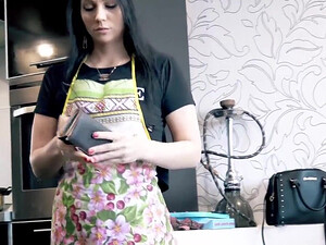 Сын шантажист развел мачеху на минет с аналом, русский инцест